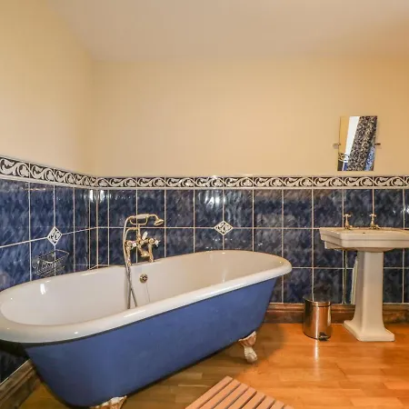 Smithy Cottage, Holiday home *